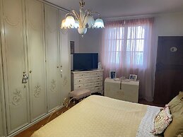 Apartment - Sleeps 5, Balcony, Wifi, Parking