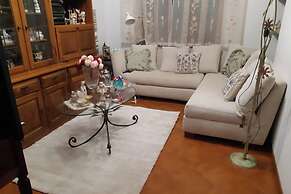 Apartment - Sleeps 5, Balcony, Wifi, Parking