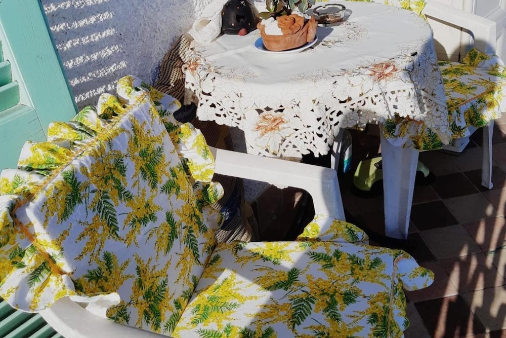 Apartment - Sleeps 5, Balcony, Wifi, Parking