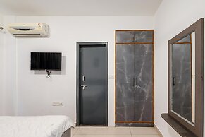 Diamond Suites Service Apartment