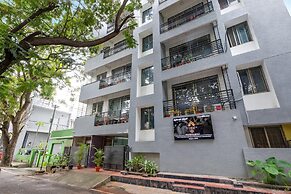 Diamond Suites Service Apartment