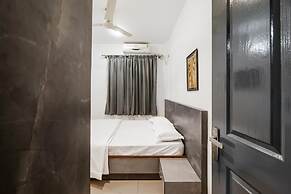 Diamond Suites Service Apartment