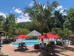 Hosteria florida tropical