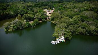 Hosteria florida tropical
