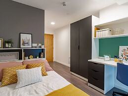 Student Only at Pavilion Court in Wembley