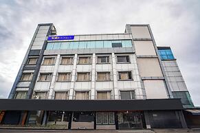 Fabhotel Namo Stay Inn