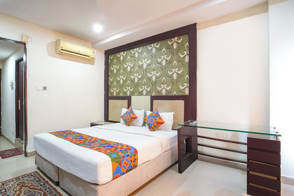 Fabhotel Namo Stay Inn