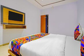 Fabhotel Nidhivan Palace