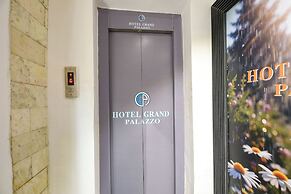 Fabhotel Grand Palazzo I