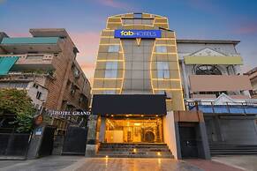 Fabhotel Grand Palazzo I