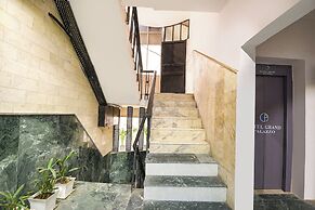 Fabhotel Grand Palazzo I