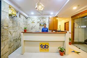 Fabhotel Cruz Royale