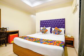 Fabhotel Cruz Royale