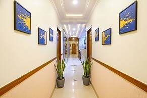 Fabhotel Cruz Royale