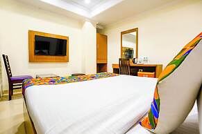 Fabhotel Cruz Royale
