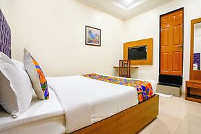 Fabhotel Cruz Royale