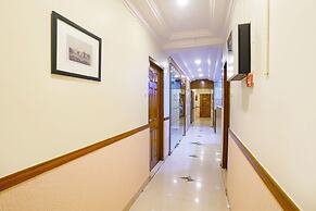 Fabhotel Cruz Royale