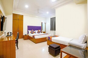 Fabhotel Cruz Royale