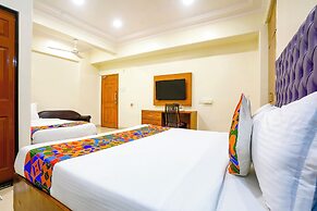 Fabhotel Cruz Royale