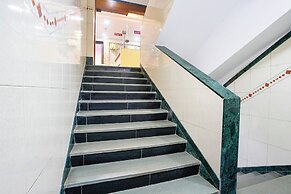 Fabhotel Cruz Royale