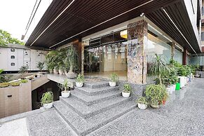 Fabhotel Inn Of Joy