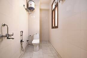 Fabhotel Buland Plaza