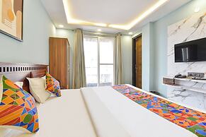 Fabhotel Pink Palace Raja Park
