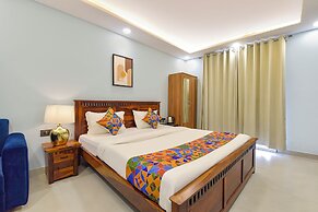 Fabhotel Pink Palace Raja Park
