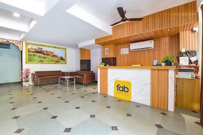 Fabhotel Pink Palace Raja Park