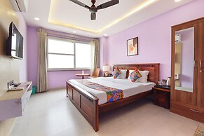 Fabhotel Pink Palace Raja Park