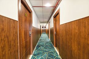 Fabhotel The Grand Paradise
