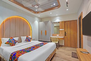 Fabhotel Raj Palace I