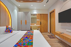 Fabhotel Raj Palace I