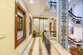 Fabhotel Siris 18