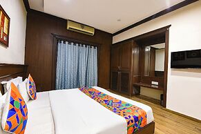 Fabhotel Siris 18