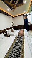 S R HOTEL