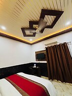 S R HOTEL