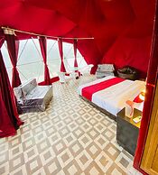 HR 26 Hotels & Resorts
