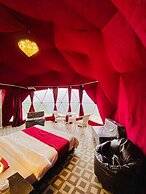 HR 26 Hotels & Resorts