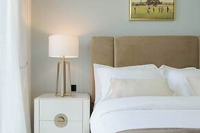KeyRock Living -  Luxe Escape with Pool