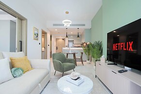 KeyRock Living -  Luxe Escape with Pool