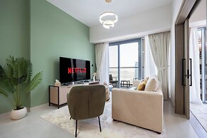 KeyRock Living -  Luxe Escape with Pool