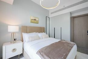 KeyRock Living -  Luxe Escape with Pool
