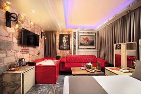 REN PLUS SUİTES OTEL