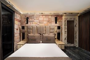 REN PLUS SUİTES OTEL