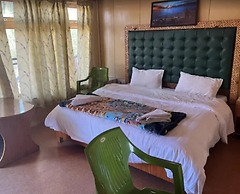 Cheerful Villa