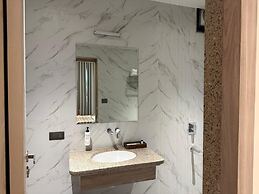 Hotel Acksia Inn