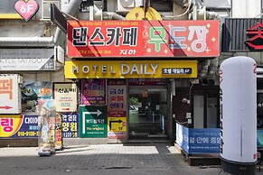 Hotel Daily
