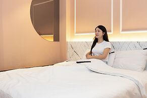 Hotel Daily
