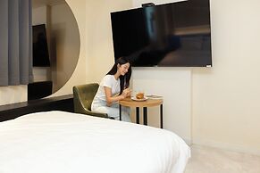 Hotel Daily